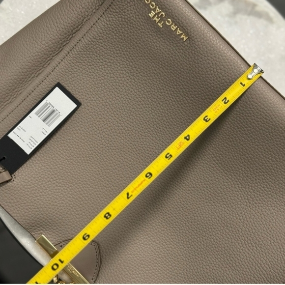 NWT Marc Jacob's Tote Bag in cement - Picture 7 of 15